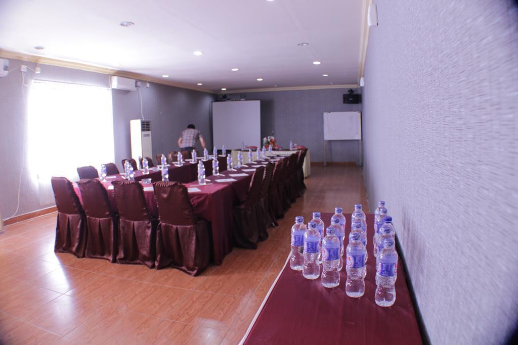 Grand Duta Hotel ปาลู ภายนอก รูปภาพ