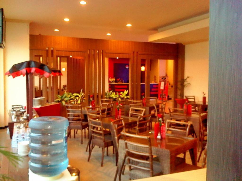 Grand Duta Hotel ปาลู ภายนอก รูปภาพ